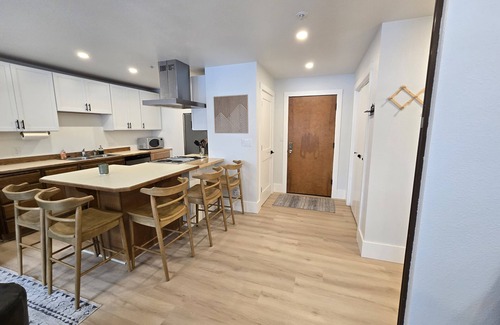 Alyeska Apartment | Studio condo steps from ski lifts & Mountain Base with mountain-view balcony