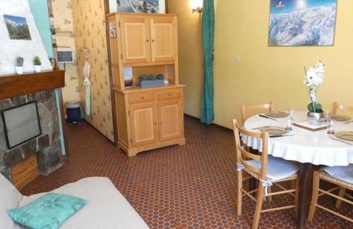 Pla d'Adet Apartment | Studio cosy 4 pers, St Lary Soulan, pied des pistes, parking, TV, kitchenette équipée - FR-1-457-324