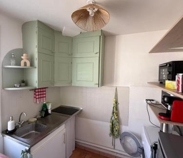 Aimargues Apartment | Studio cosy avec clim 33m2
