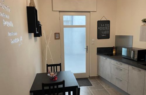 Quimperle Apartment | Studio cosy avec en option piscine accessible de avril à octobre