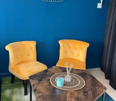 Verdun Apartment | Studio cosy confortable en centre ville