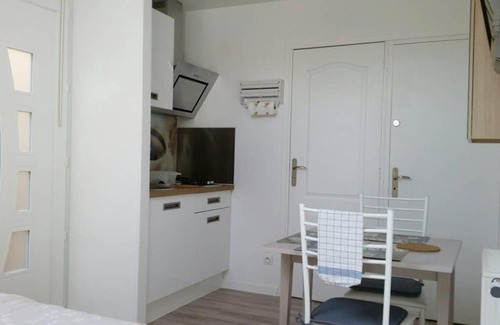 Savigny-le-Temple Apartment | Studio Cosy Douillet et Fonctionnel