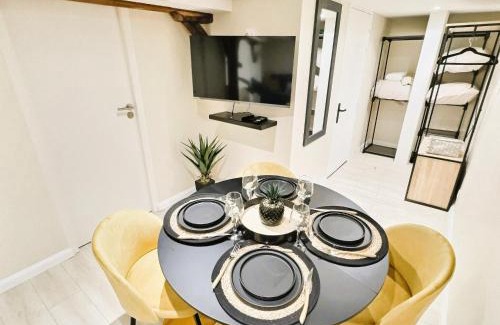 Bouguenais Apartment | Studio cosy refait à neuf - proche aéroport et tram