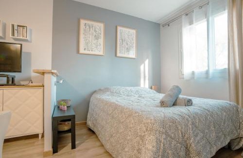 Greoux-les-Bains Apartment | Studio Coté Jardin
