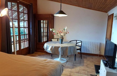 Julos Apartment | Studio de charme sur les hauteurs de lourdes (1)