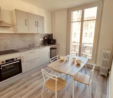 Charleville-Mezieres Apartment | Studio de la Belle Vue