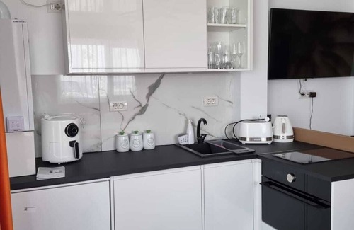Mamaia-Sat Apartment | Studio Deluxe “Hepa “ by Signature Promenada