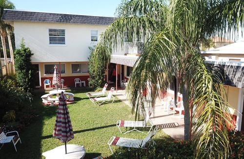 Seminole Apartment | STUDIO - EFFICIENCY #2 STEPS FROM THE BEACH