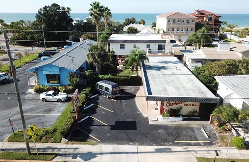 Seminole Apartment | STUDIO - EFFICIENCY #2 STEPS FROM THE BEACH