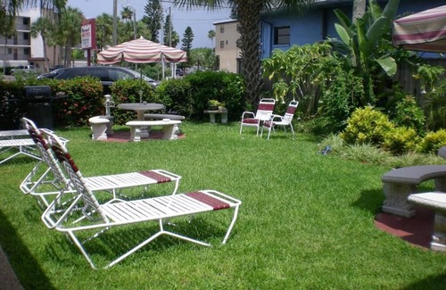 Seminole Apartment | STUDIO - EFFICIENCY #2 STEPS FROM THE BEACH