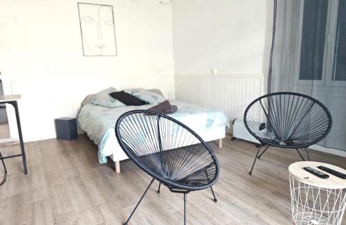 Langon Apartment | Studio entier proche des commerces - 1 à 2 pers -