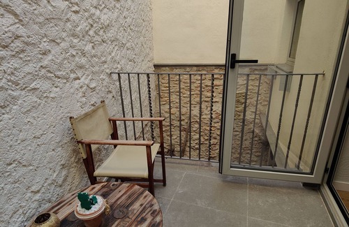 L'Hospitalet de l'Infant Apartment | Studio Apartment "El Nido 14 Golondrina" with Balcony & Wi-Fi
