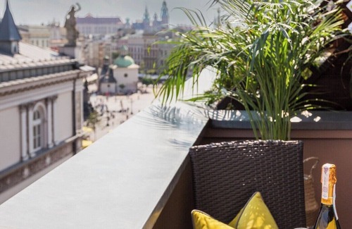 Old Town Apartment | Studio Feniks Exceptional with terrace
