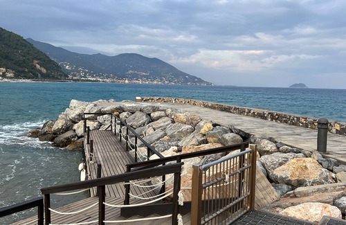 Rossi Apartment | Studio flat 'Casa Albareto' with very quiet, sunny south-facing location