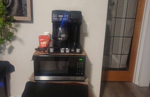 Milton Apartment | Studio Flat minutes from Emerald Coasts BeachesnnnDeep Discount on Second Month