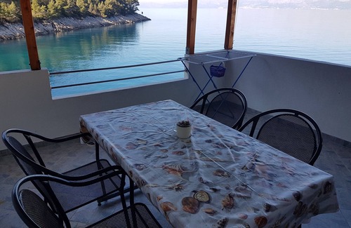 Bogomolje Apartment | Studio flat near beach Cove Mala Pogorila, Hvar (AS-8952-a)