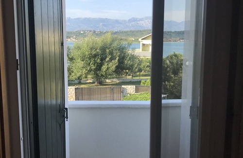 Ljubac Apartment | Studio flat with balcony and sea view Ljubač, Zadar (AS-14593-b)