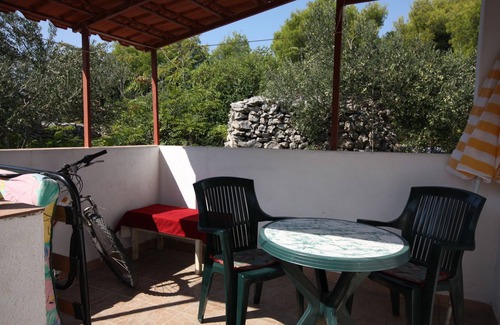 Maslinica Apartment | Studio flat with terrace Maslinica, Šolta (AS-5184-a)