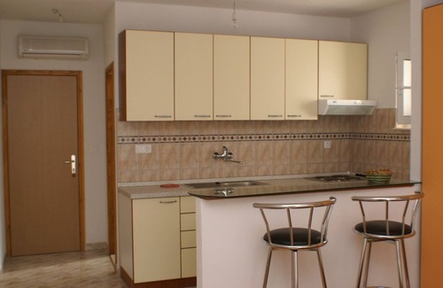 Milna Apartment | Studio flat with terrace and sea view Milna, Hvar (AS-3074-a)