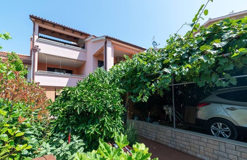 Stinjan Apartment | Studio flat with terrace Štinjan, Pula (AS-24743-a)