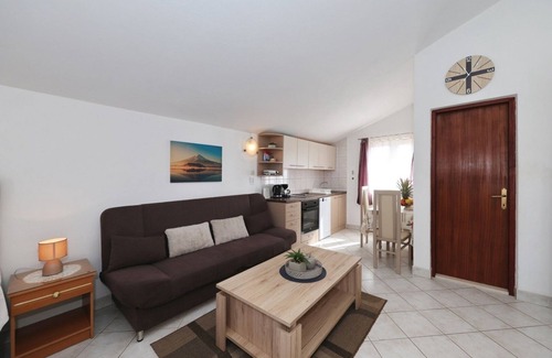 Nin Apartment | Studio flat with terrace Nin, Zadar (AS-290-a)
