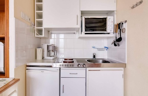 Bareges Apartment | Studio for 4 with TV, parking, pets allowed, near ski resort