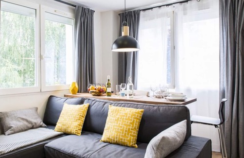 Madeleine-Champ de Mars Apartment | Studio foure Studio foure Studio foure