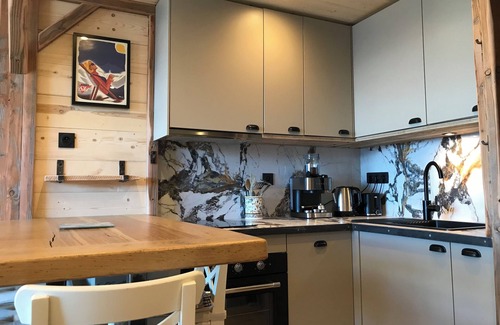 Saint-Francois-Longchamp Apartment | Studio Esprit Chalet