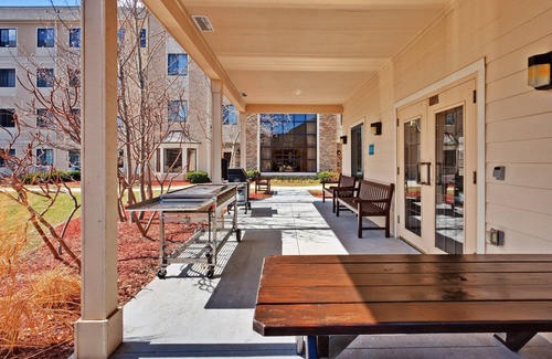 Glenview Apartment | Studio | Free Breakfast! Heated Indoor Pool