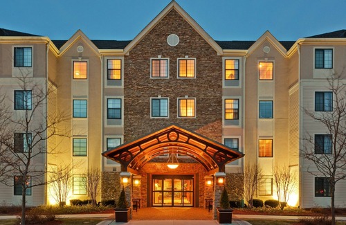 Glenview Apartment | Studio | Free Breakfast! Heated Indoor Pool