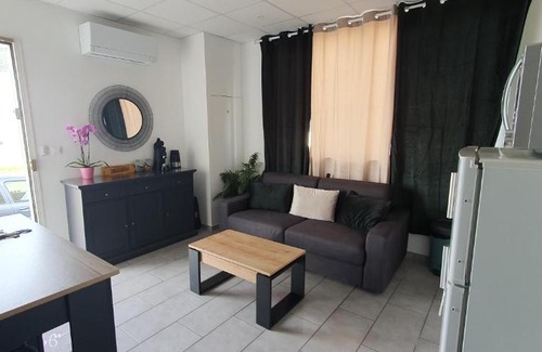 Lempdes Apartment | Studio Hadda