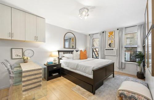 Midtown West Apartment | Studio Haven in Times Square & Nearby Restaurants
