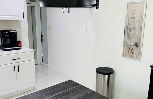 Disston Heights Apartment | Studio home in St. Petersburg Florida