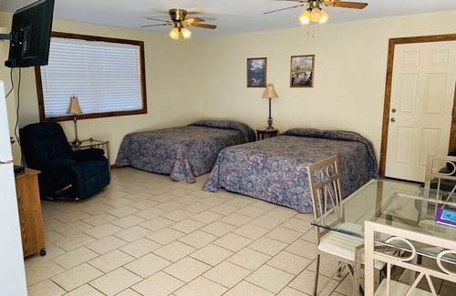 Milam Hotel | Studio hotel unit with kitchen
