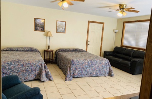 Milam Hotel | Studio hotel unit with kitchen