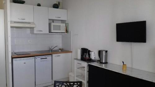 Ciboure Apartment | studio idéal couple 2 enfants, bien situé, calme