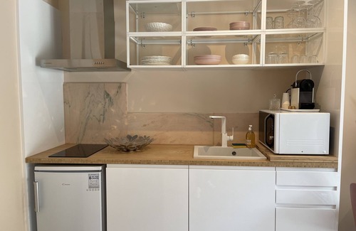 Bagnols-sur-Ceze Apartment | Studio Idéal Pour un Couple à 100m D'une Rivière
