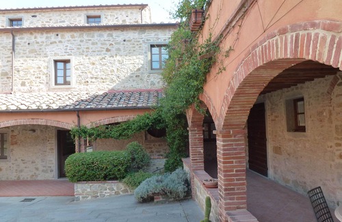 Cortona Apartment | Studio in a Luxury Holiday House at the foot of the hill of Cortona