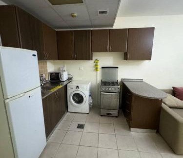 Al Quoz Apartment | Studio in AlKhail gate