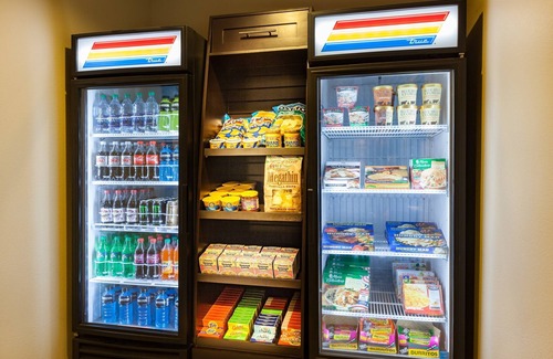 Spring Branch West Apartment | Studio in Houston's Energy Corridor | Free Breakfast + 24 Hour Business Center