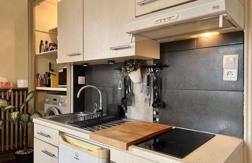 Aix-les-Bains City Center Apartment | Studio in hyper center renovated - Secure parking - Wi Fi
