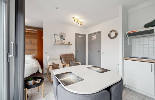 Blankenberge Apartment | Studio in Knokke near the Beach