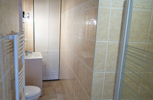 Quinson Apartment | Studio in Quinson Provençal village on the edge of the Verdon, landscape swimming, kayaking, etc.