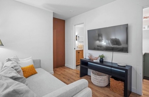 Goldsmith Condo | Studio in SE Denver near DTC and Cherry Creek North with WiFi, AC