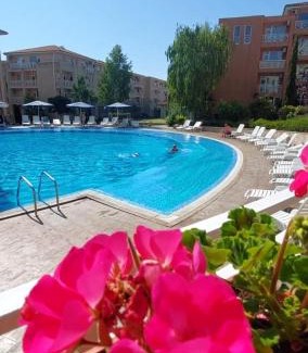 Tankovo Hotel | Studio in Sunny day 6