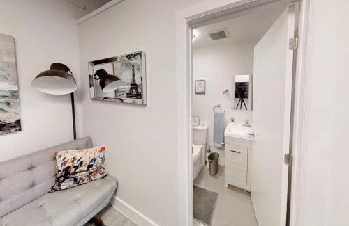 Sandy Hill Bed & Breakfast | Studio in the heart of downtown