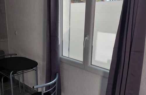 Vitrolles Apartment | STUDIO IN VITROLLES 13 BDR near Marseille TGV airport and bus station
