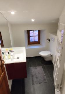 Le Puy-en-Velay Bed & Breakfast | Studio indépendant contre la Cathedrale