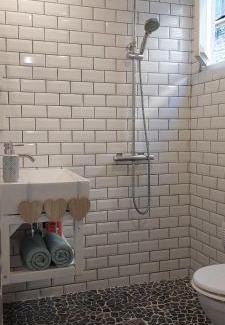 Saint-Ambroix Apartment | Studio Isaline RDC