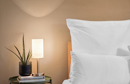Kaufungen Apartment | Studio! King Size Bett Autobahn Parkplatz